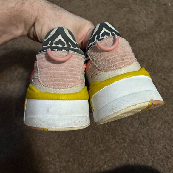 PUMA RS-X Unexpected Mixes Sneaker Zebra Pink Yellow Lace Up‎ Women's Size 10 - Picture 4 of 8